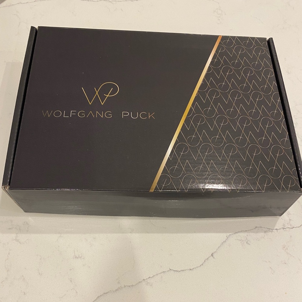 Wolfgang Puck 32 pc Decorating Set
